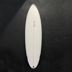 Tabla de surf stock VITA Twin Rudder VT 1550 (1)